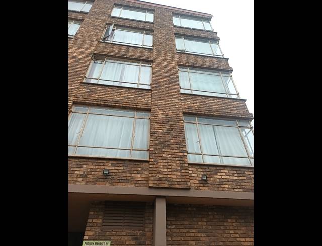 1 BEDROOM APARTMENT FOR SALE IN PRETORIA WEST